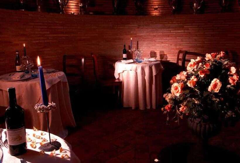 Отель Agriturismo Monte Due Torri