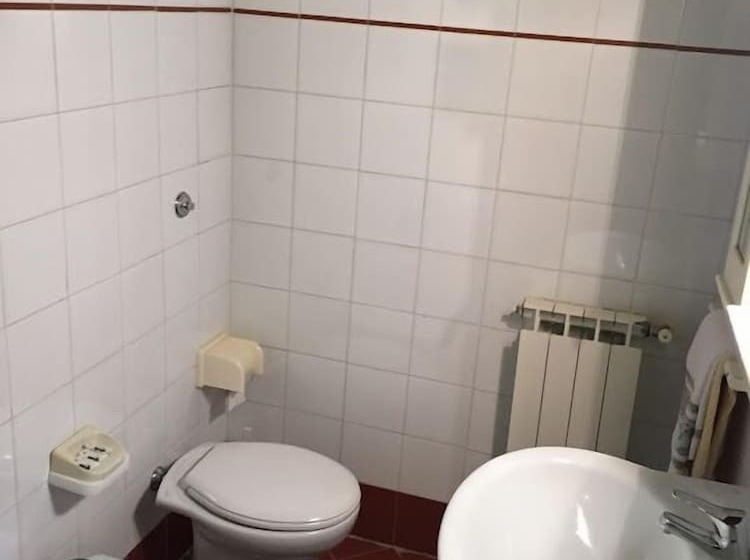 Отель Agriturismo Monte Due Torri