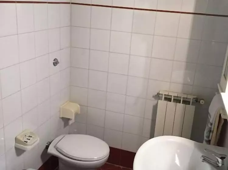 Hotelli Agriturismo Monte Due Torri