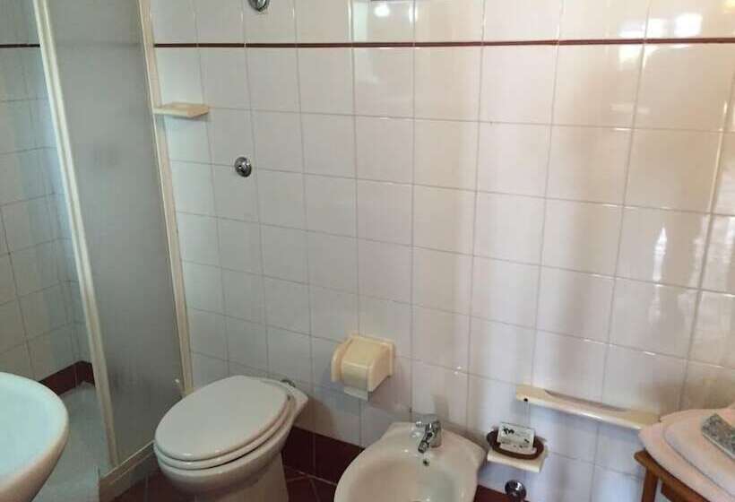 Отель Agriturismo Monte Due Torri