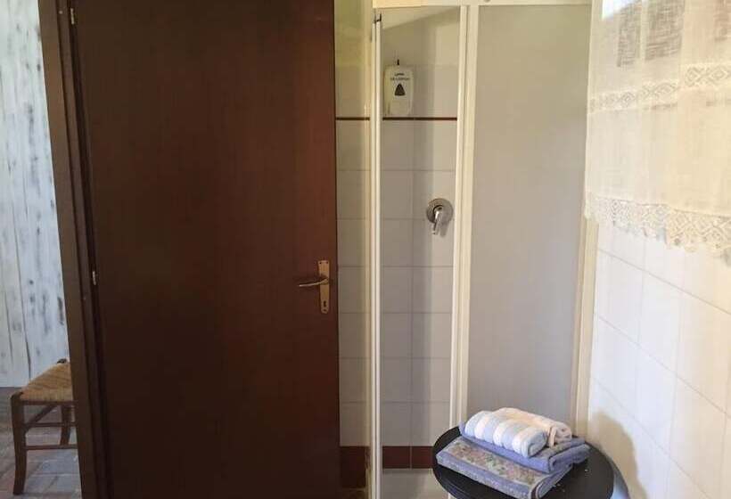 Отель Agriturismo Monte Due Torri