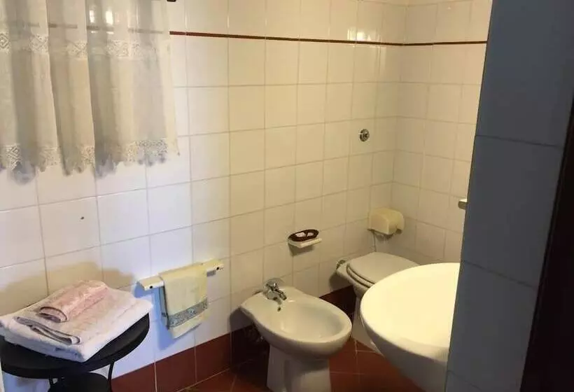 Hotelli Agriturismo Monte Due Torri