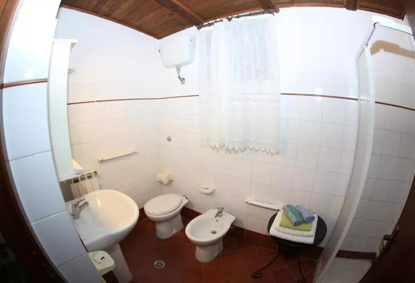 Hotelli Agriturismo Monte Due Torri