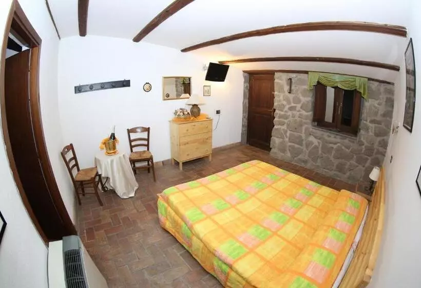 Hotelli Agriturismo Monte Due Torri