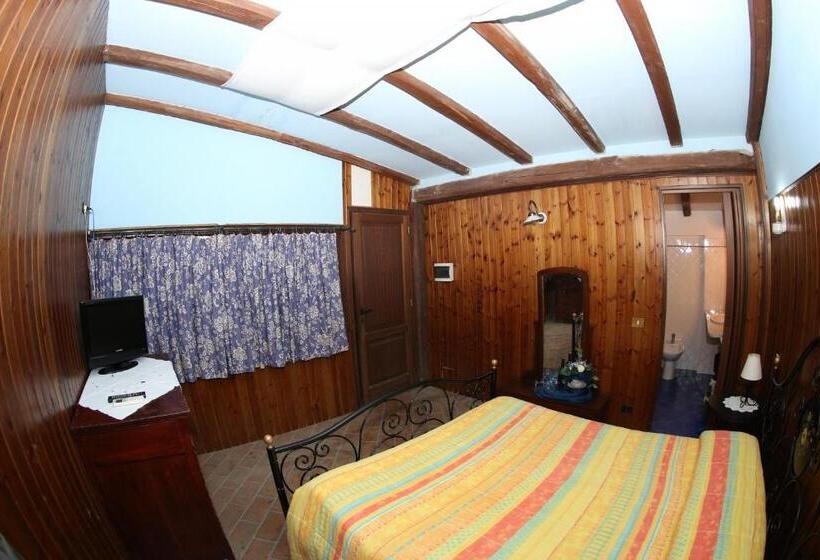 Отель Agriturismo Monte Due Torri