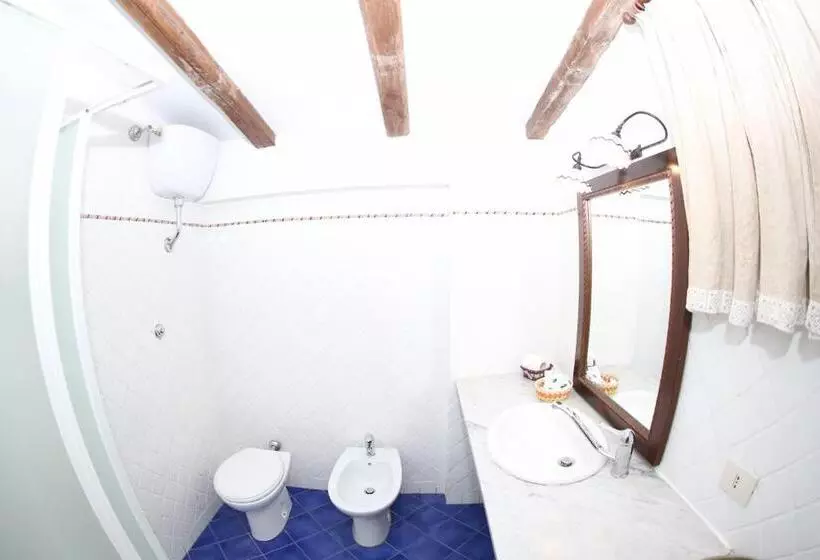 Hotelli Agriturismo Monte Due Torri