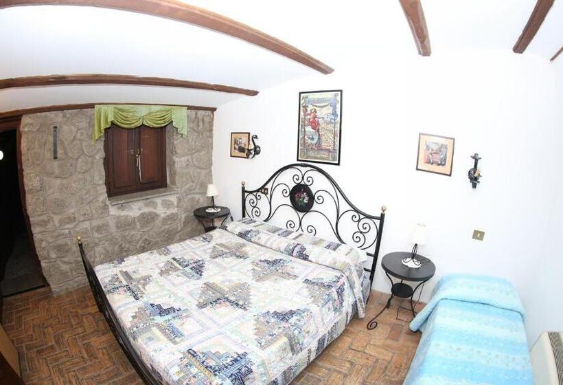 Отель Agriturismo Monte Due Torri