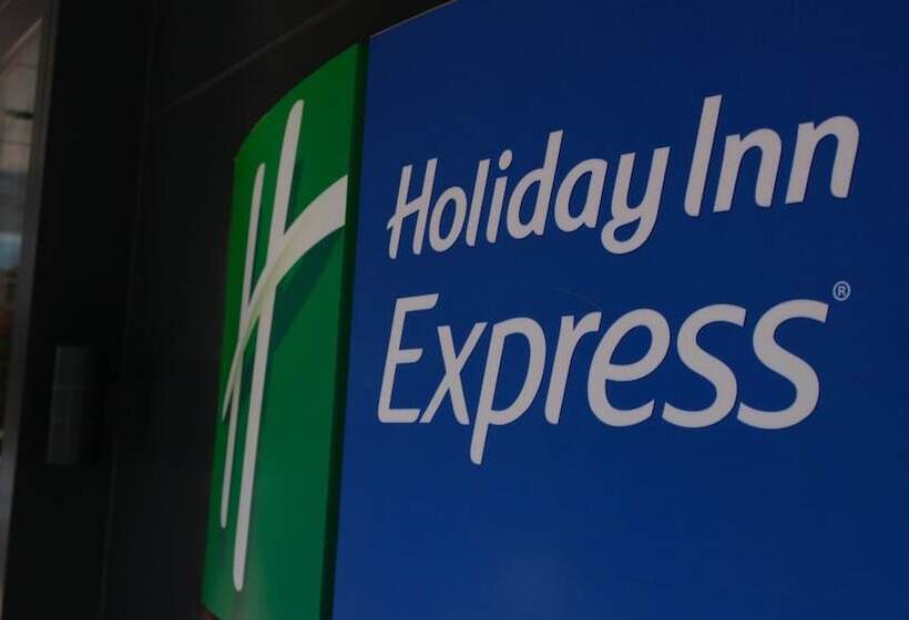 Hotel Holiday Inn Express   Istanbul   Atakoy Metro, An Ihg