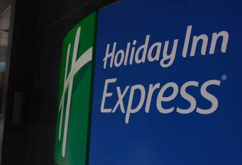 ホテル Holiday Inn Express   Istanbul   Atakoy Metro, An Ihg