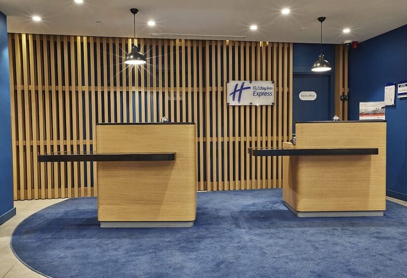 Hotel Holiday Inn Express   Istanbul   Atakoy Metro, An Ihg