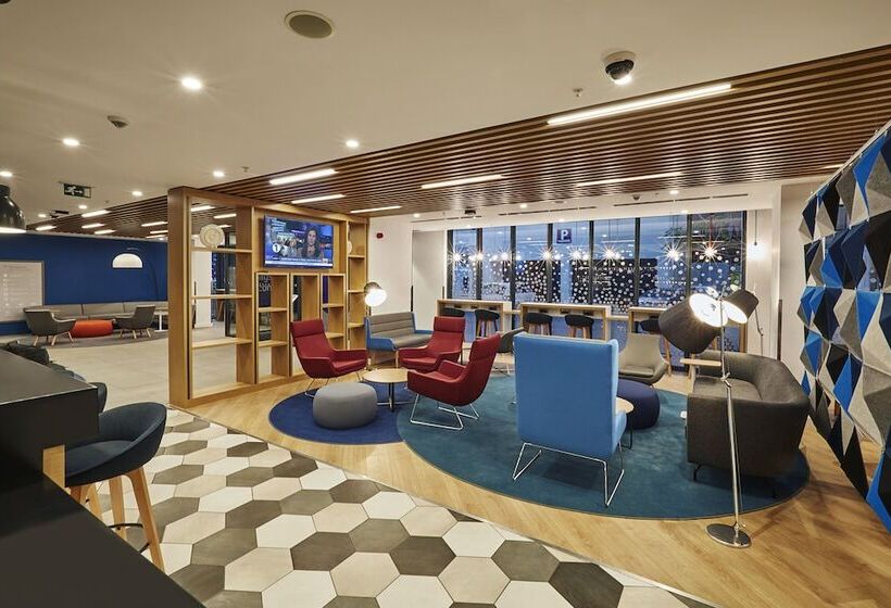 Hotel Holiday Inn Express   Istanbul   Atakoy Metro, An Ihg