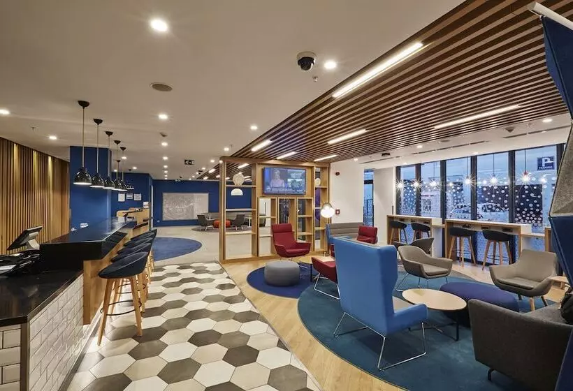 ホテル Holiday Inn Express   Istanbul   Atakoy Metro, An Ihg