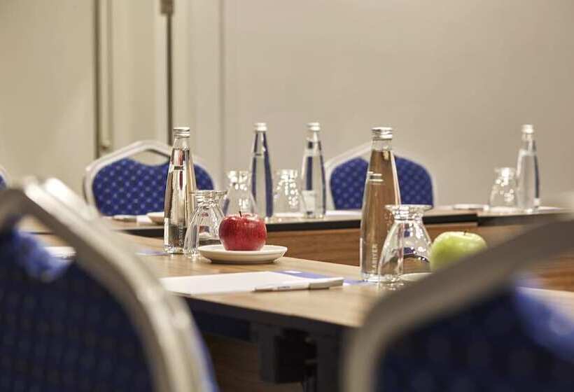 Hotel Holiday Inn Express   Istanbul   Atakoy Metro, An Ihg