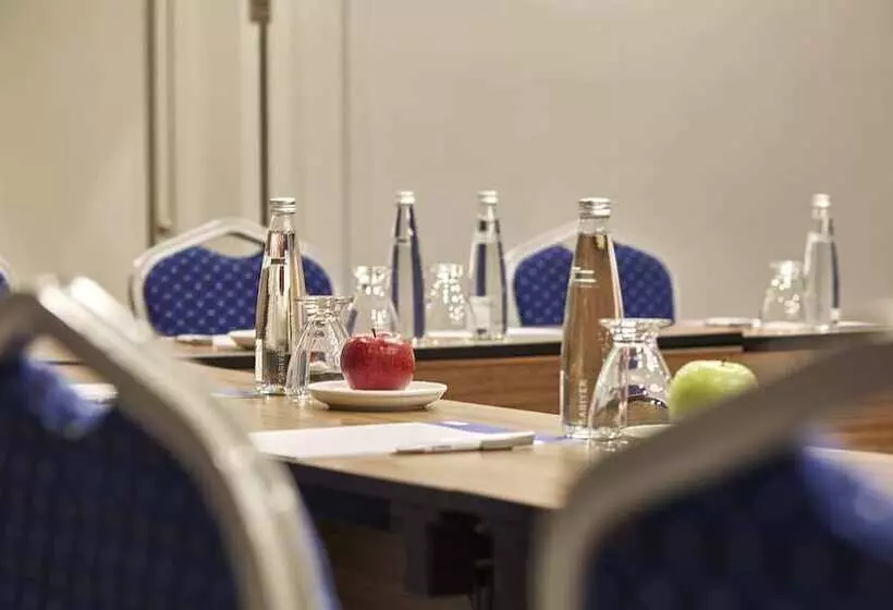 ホテル Holiday Inn Express   Istanbul   Atakoy Metro, An Ihg