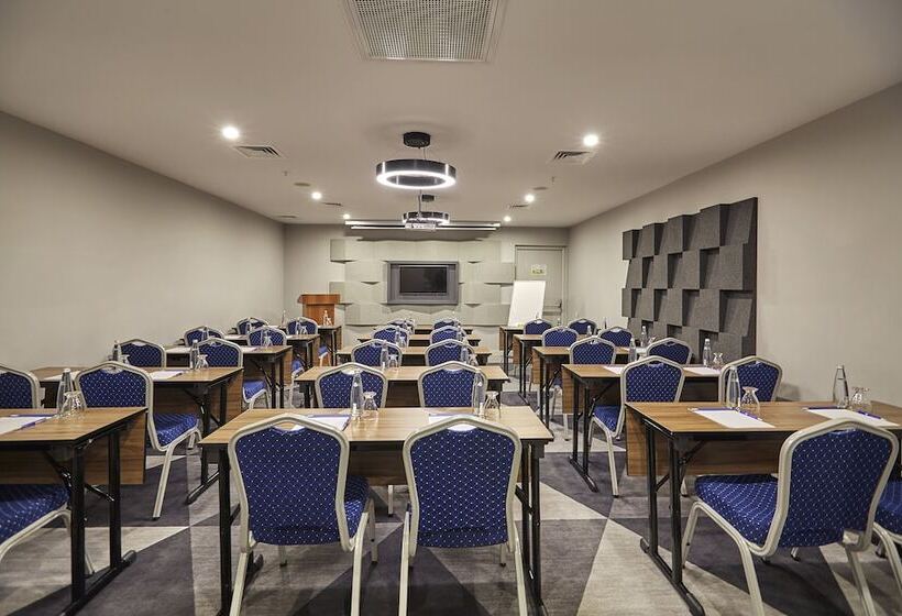 Hotel Holiday Inn Express   Istanbul   Atakoy Metro, An Ihg