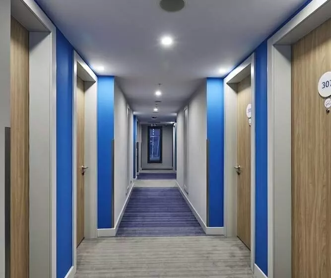 ホテル Holiday Inn Express   Istanbul   Atakoy Metro, An Ihg