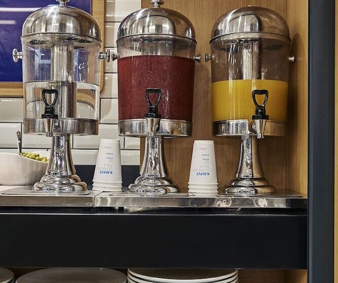 Hotel Holiday Inn Express   Istanbul   Atakoy Metro, An Ihg