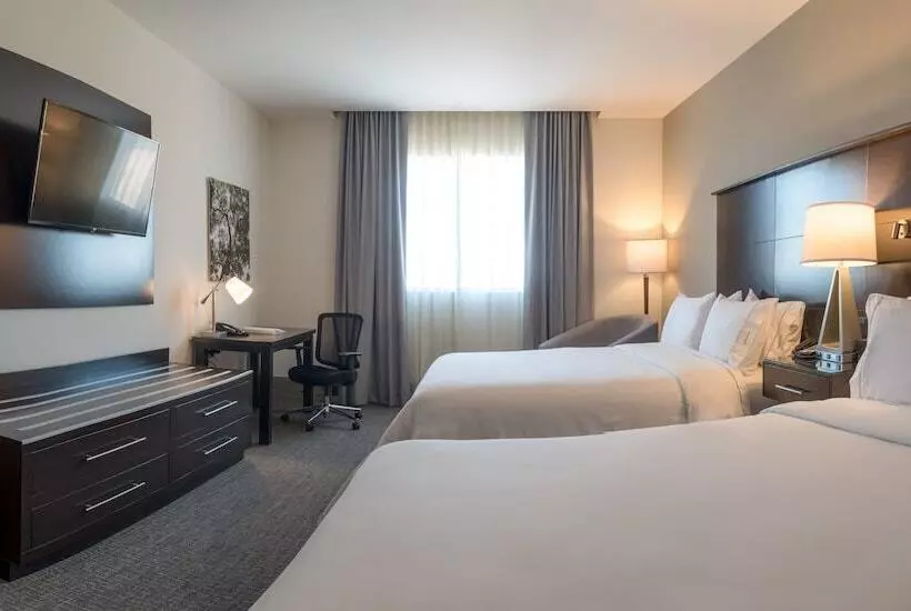 Hotelli Holiday Inn Express & Suites Silao Aeropuerto Terminal, An Ihg