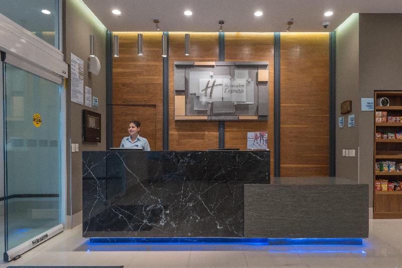 ホテル Holiday Inn Express & Suites Silao Aeropuerto Terminal, An Ihg