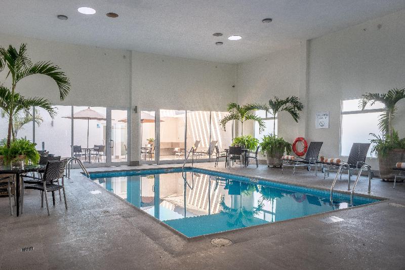 ホテル Holiday Inn Express & Suites Silao Aeropuerto Terminal, An Ihg