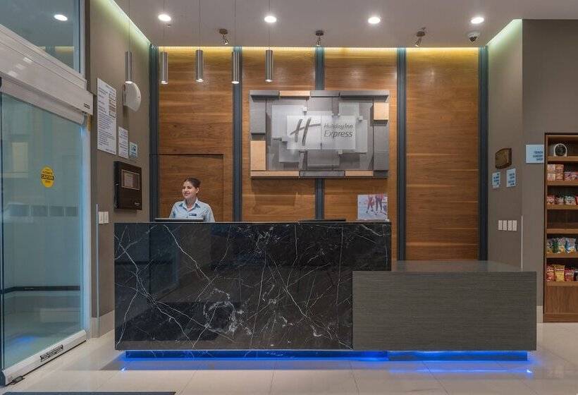 ホテル Holiday Inn Express & Suites Silao Aeropuerto Terminal, An Ihg
