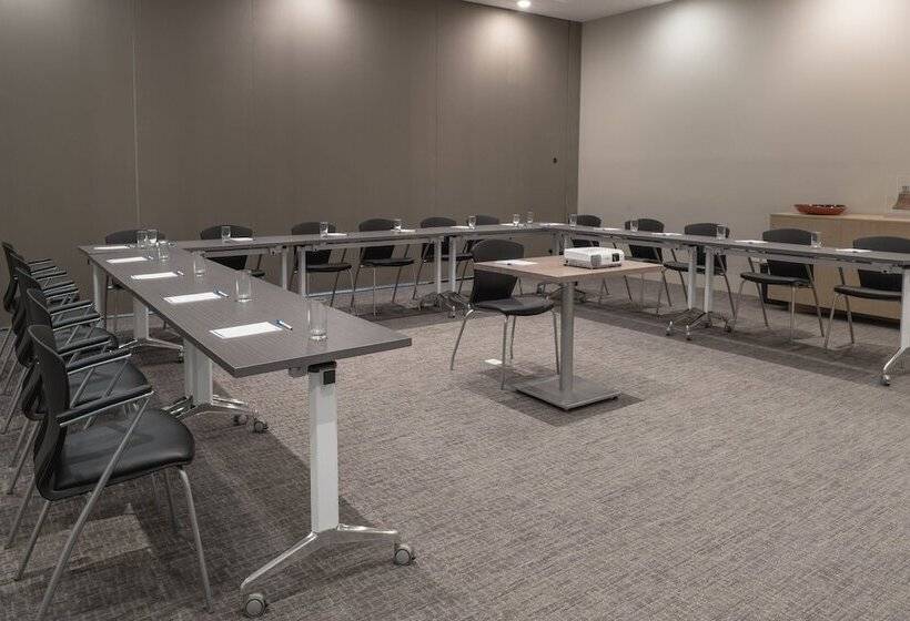 ホテル Holiday Inn Express & Suites Silao Aeropuerto Terminal, An Ihg