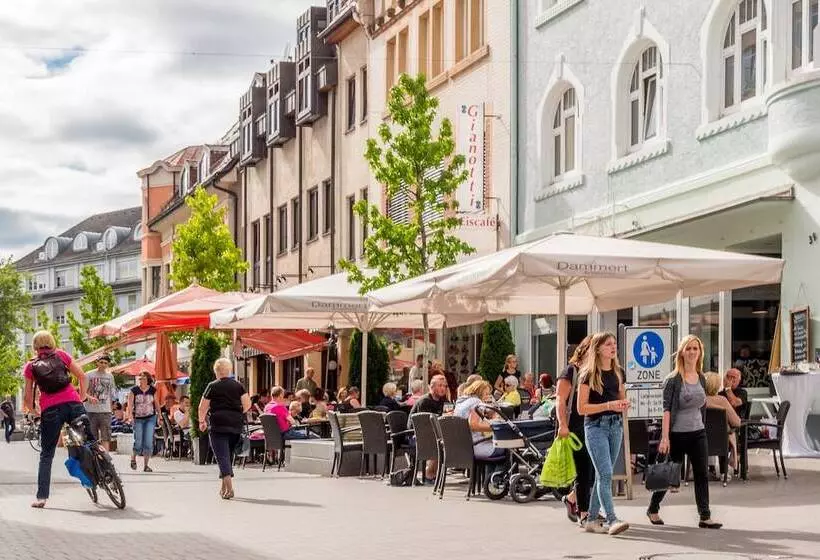 ホテル Holiday Inn   Villingen   Schwenningen, An Ihg