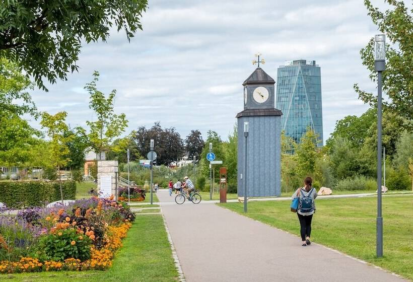 בית מלון כפרי Holiday Inn   Villingen   Schwenningen, An Ihg