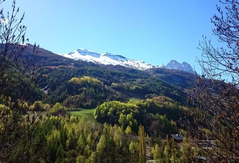 Hotelli Les écrins D Azur