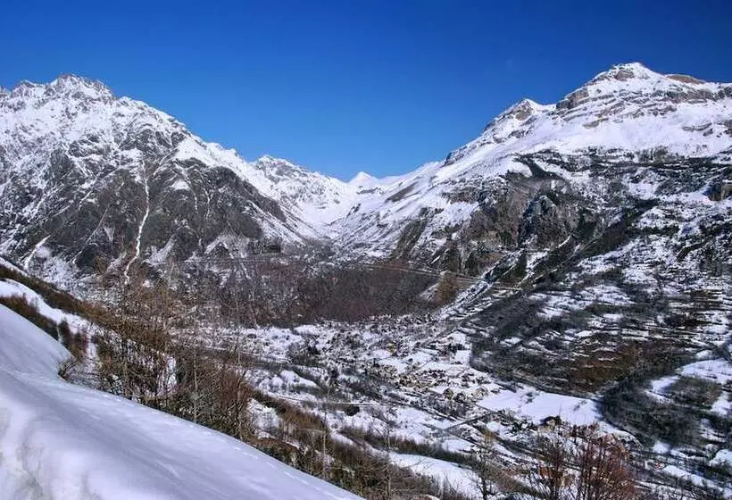 Hotelli Les écrins D Azur