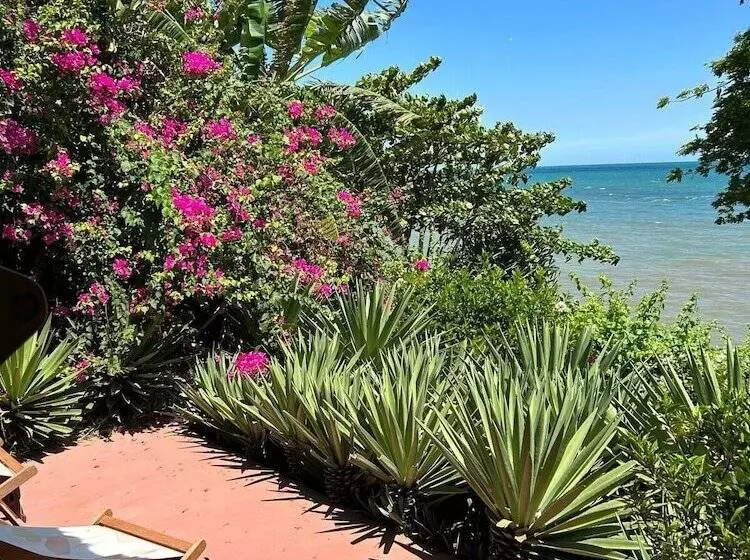 هتل Manga Soa Lodge