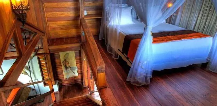 هتل Manga Soa Lodge