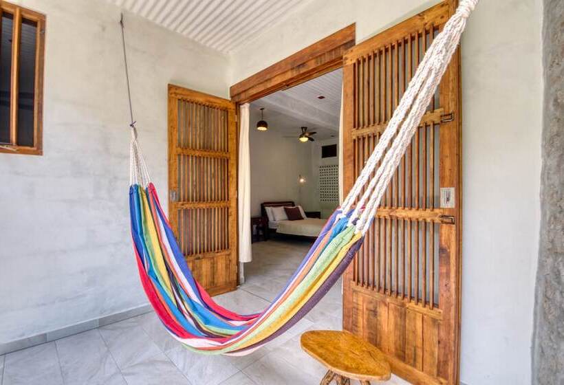 هتل Omega Tours Eco Jungle Lodge