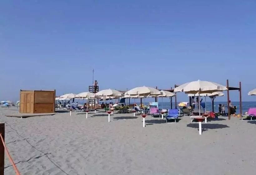 Hotelli Villaggio Camping Torre Salinas