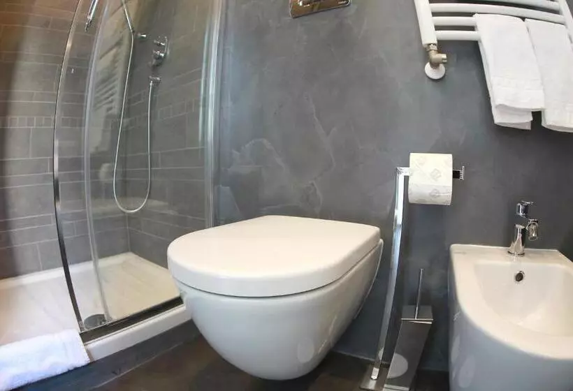 هتل We Love Roma Guest House