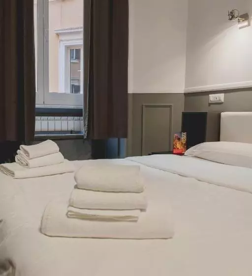 هتل We Love Roma Guest House