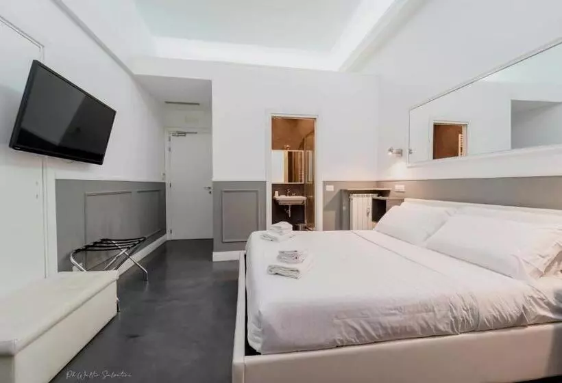 هتل We Love Roma Guest House