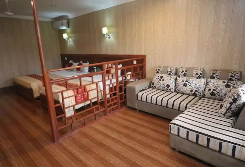 استراحتگاه Wildlife Camp