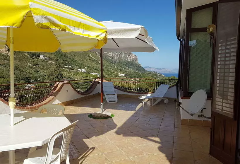 Villa Del Golfo