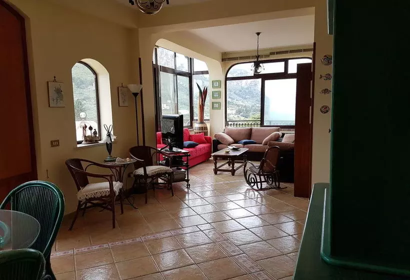 Villa Del Golfo