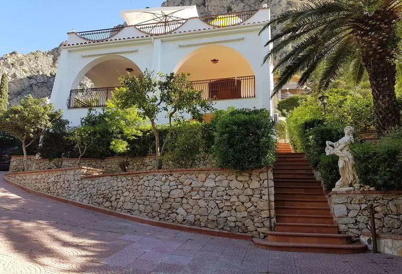 Villa Del Golfo