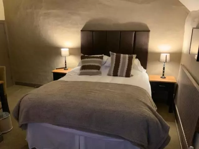 Swan & Talbot Inn