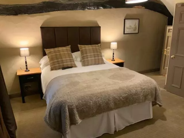 Swan & Talbot Inn