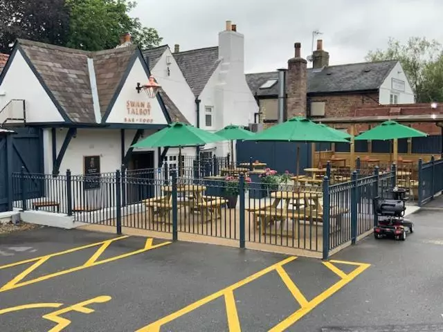 Swan & Talbot Inn