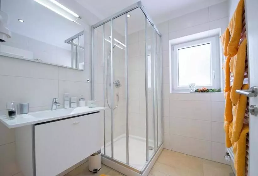ホテル Appartements Rofan & Karwendelblick