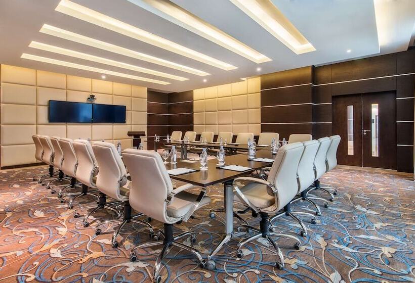 هتل Golden Tulip Doha