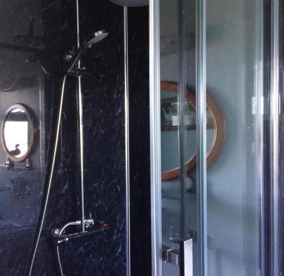 Hotel Grey Gables Farmhouse B&b