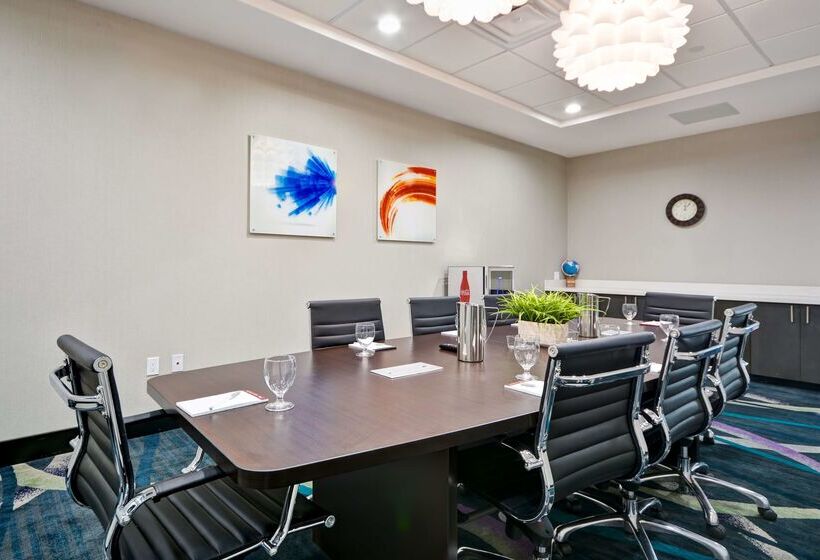 בית מלון כפרי Hilton Garden Inn Tulsabroken Arrow