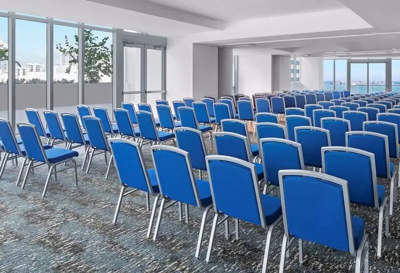 هتل Hyatt Centric Brickell Miami