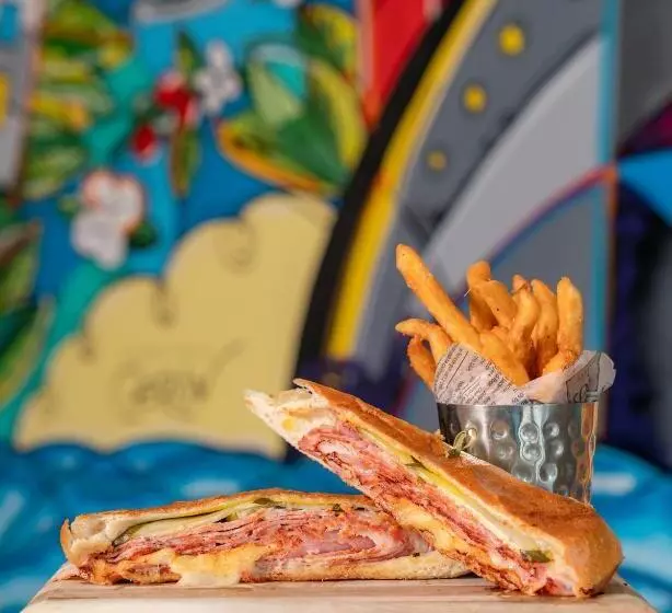 هتل Hyatt Centric Brickell Miami